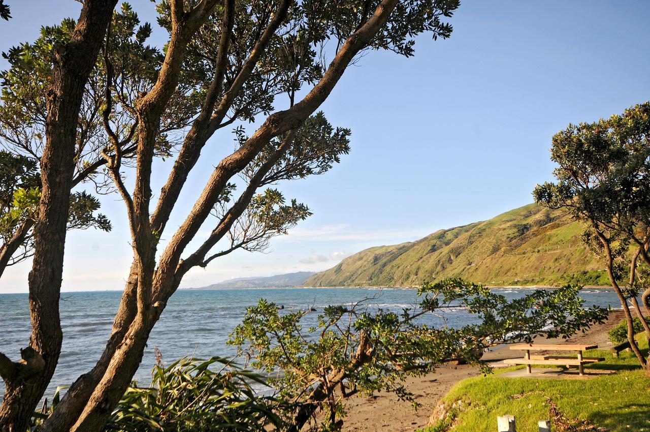 Kapiti Waves Bed & Breakfast Pukerua Bay Экстерьер фото