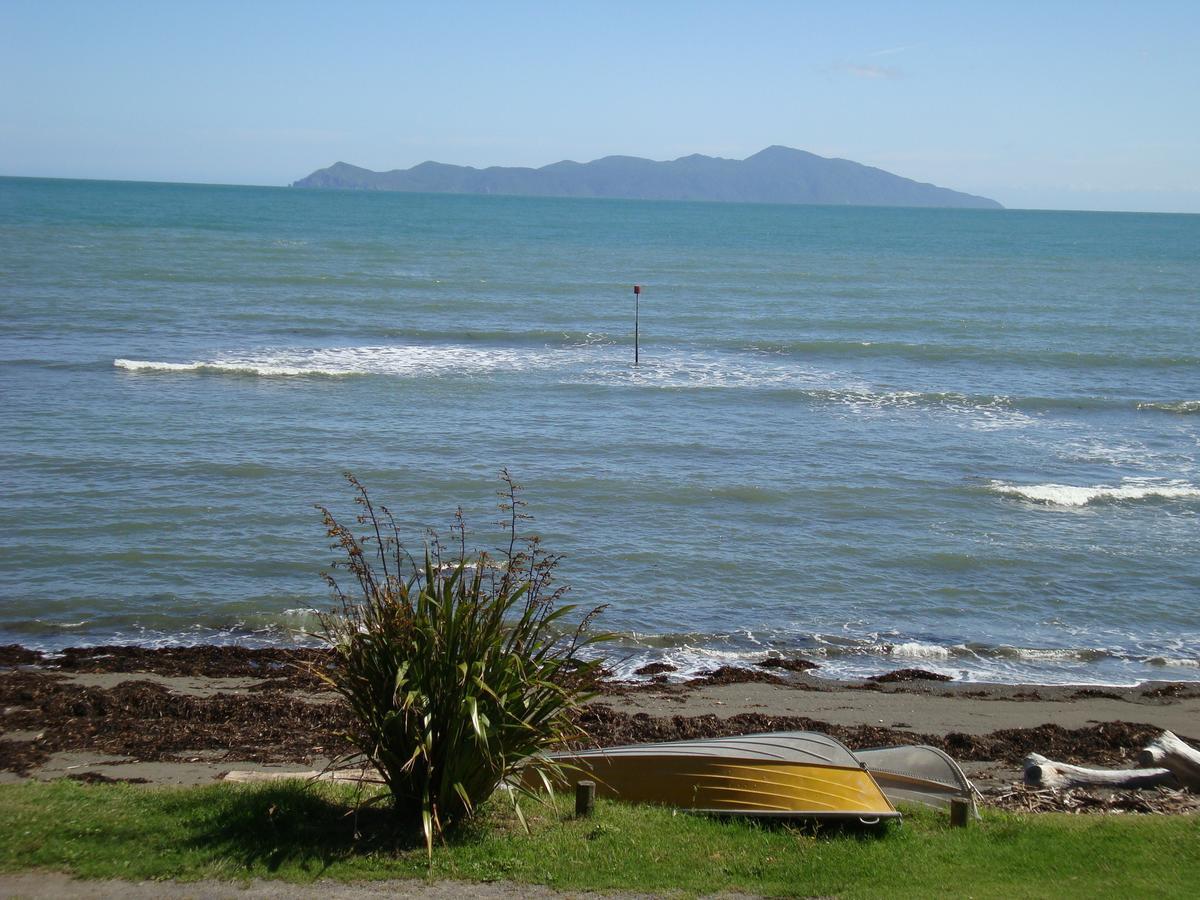 Kapiti Waves Bed & Breakfast Pukerua Bay Экстерьер фото